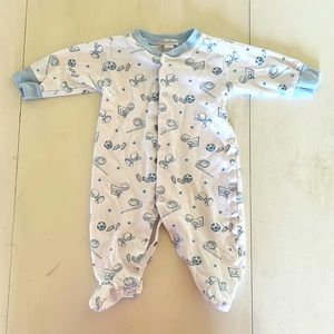 Kissy kissy sports footie